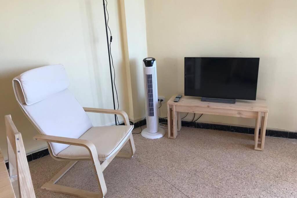 El Faro Apartaments Platja Llarga-Les Salines-Tgn Tarragona Exterior foto